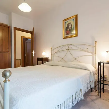 With 2 Bedrooms In Muravera, With Furnished Balcony - 2 Km F
