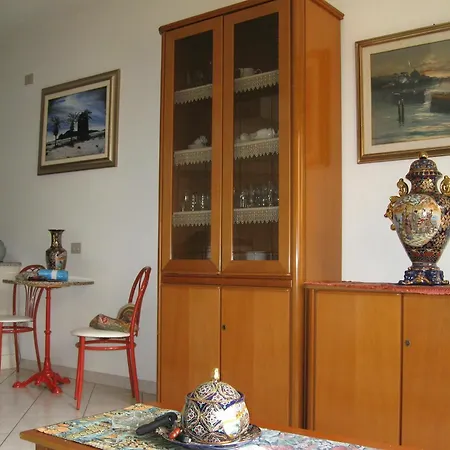 With 2 Bedrooms In Muravera, With Furnished Balcony - 2 Km F Appartement